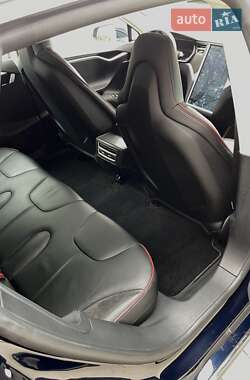 Ліфтбек Tesla Model S 2014 в Ужгороді