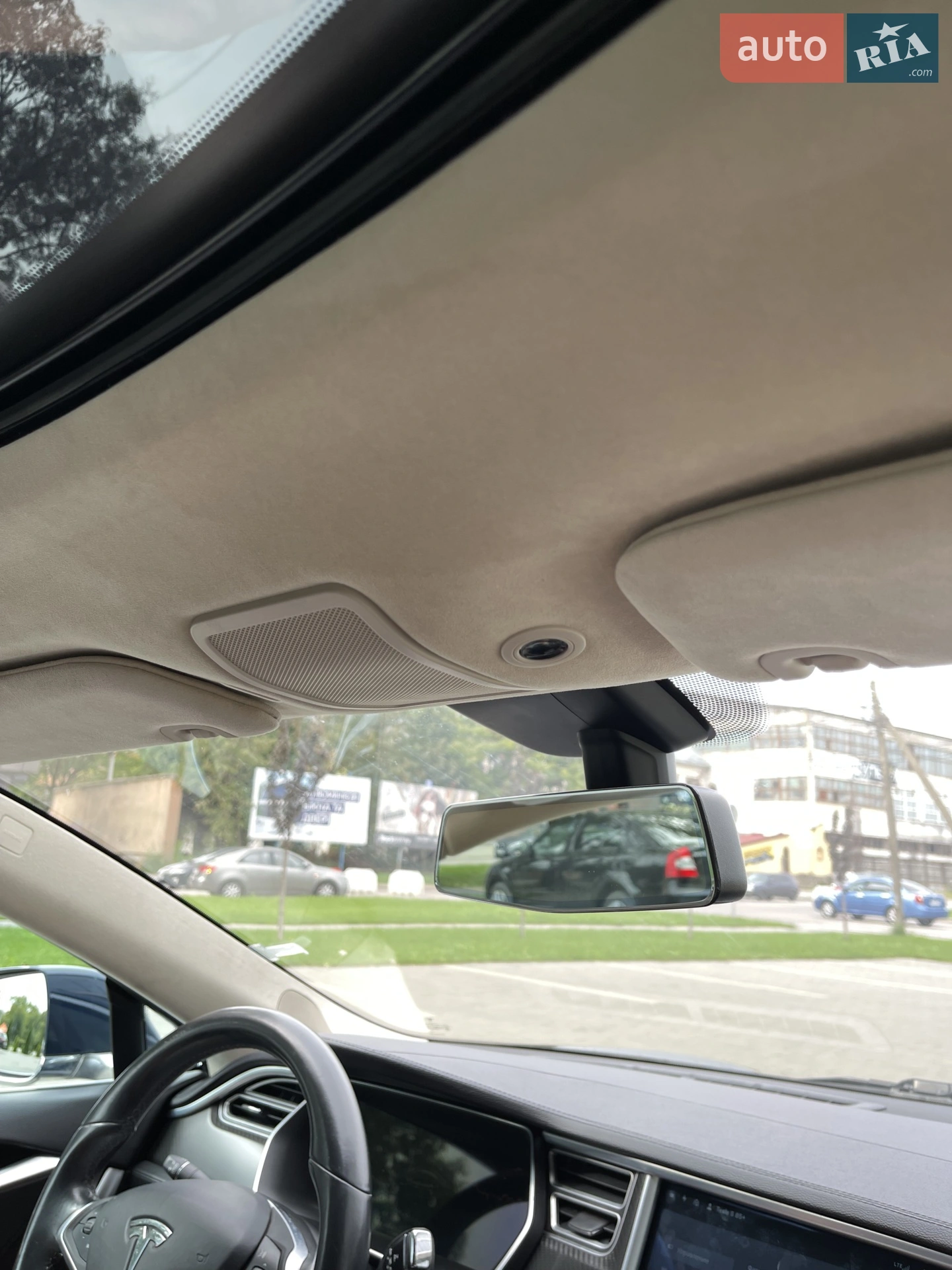 2014 Tesla Model S - мініатюра 27