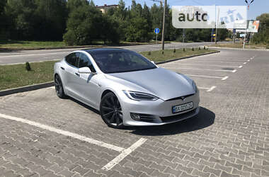 Ліфтбек Tesla Model S 2016 в Хмельницькому