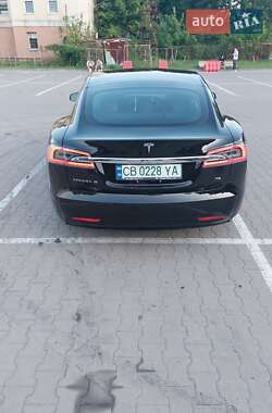 Лифтбек Tesla Model S 2017 в 