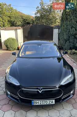 Лифтбек Tesla Model S 2014 в 