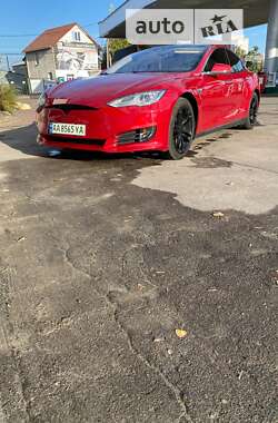 Ліфтбек Tesla Model S 2015 в Києві