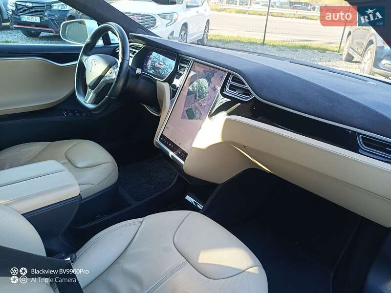 Лифтбек Tesla Model S 2015 в Тернополе