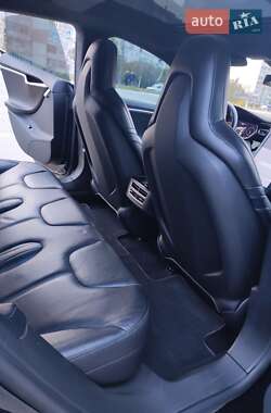Лифтбек Tesla Model S 2015 в 