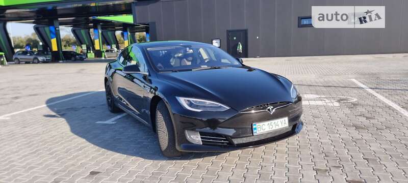 Лифтбек Tesla Model S 2014 в Стрые