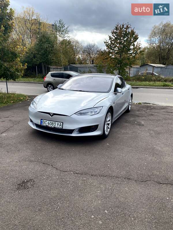 Лифтбек Tesla Model S 2017 в Одессе