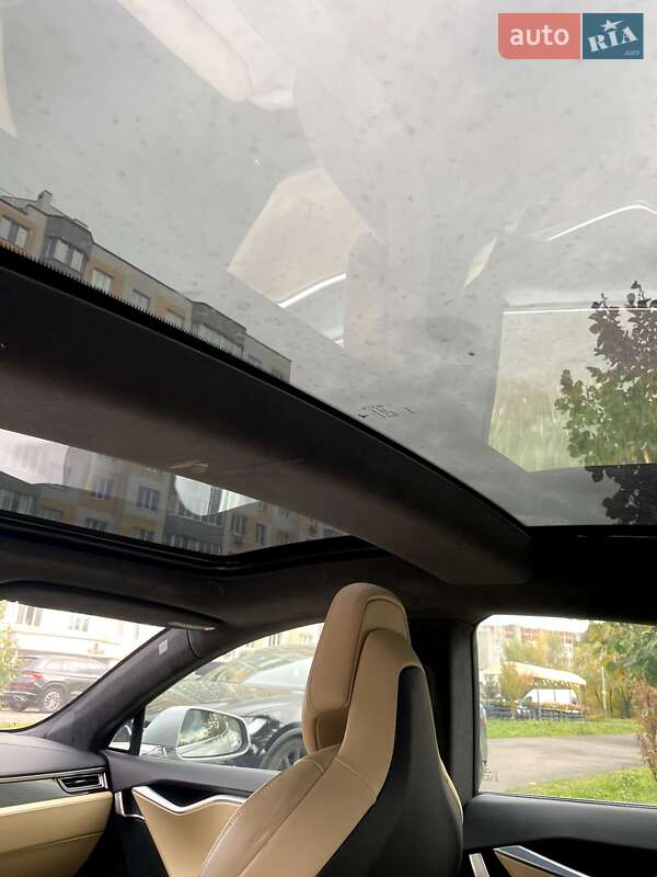 Лифтбек Tesla Model S 2017 в Одессе