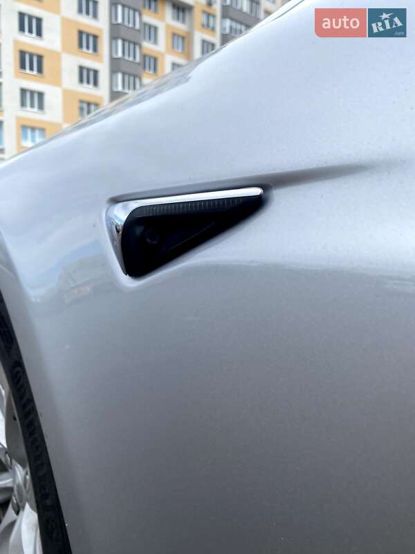Лифтбек Tesla Model S 2017 в Одессе