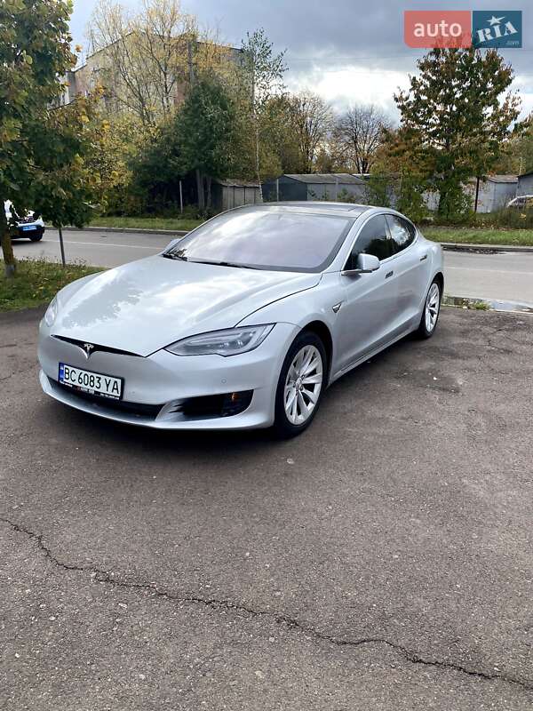 Лифтбек Tesla Model S 2017 в Одессе