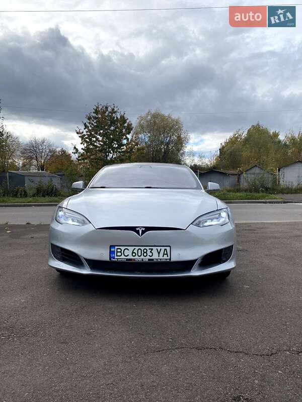 Лифтбек Tesla Model S 2017 в Одессе