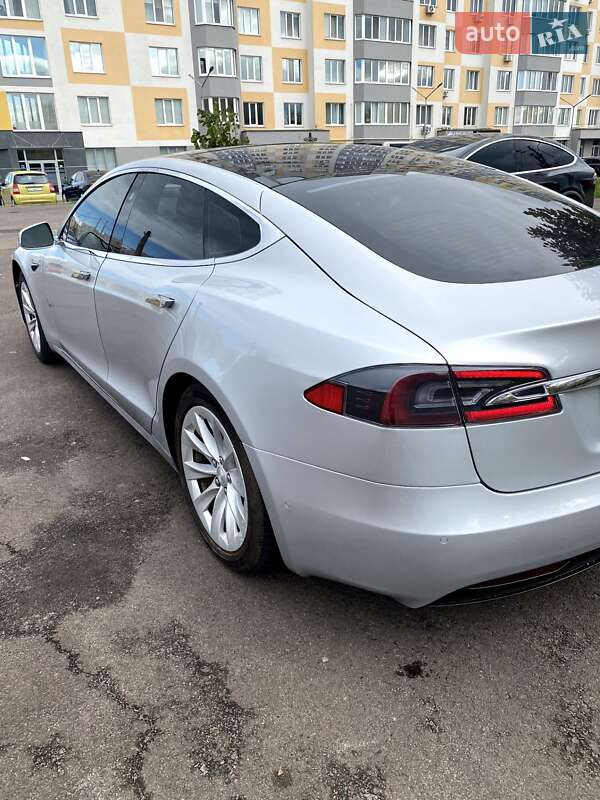 Лифтбек Tesla Model S 2017 в Одессе