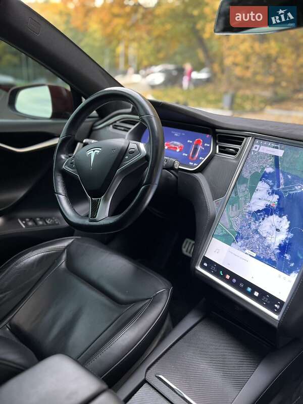 Ліфтбек Tesla Model S 2016 в Тернополі