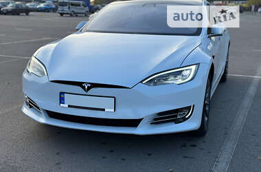 Лифтбек Tesla Model S 2019 в Киеве
