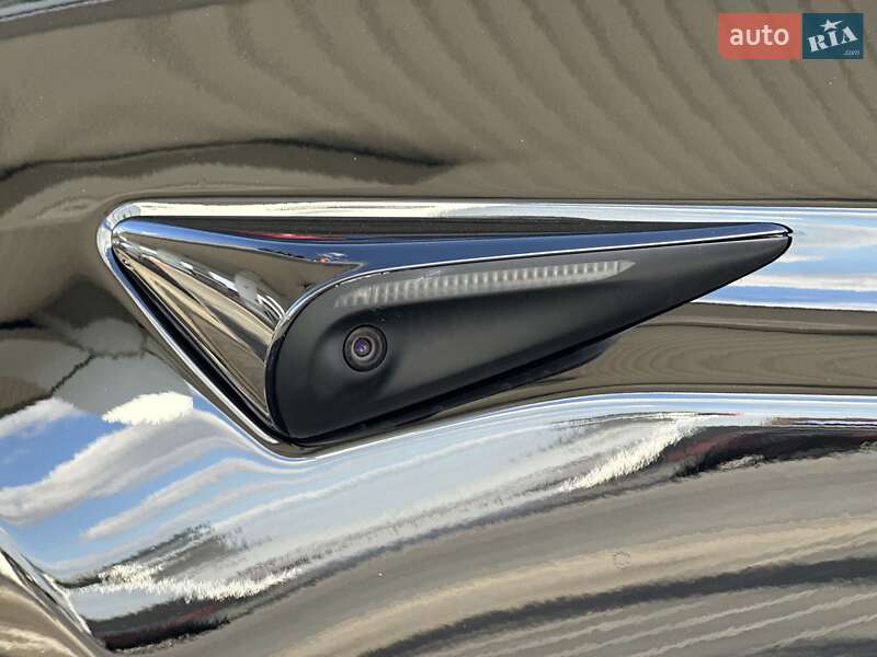 Лифтбек Tesla Model S 2021 в Одессе