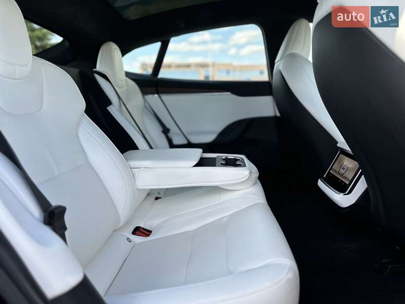 Ліфтбек Tesla Model S 2021 в Одесі