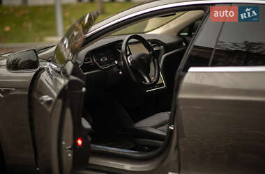 Лифтбек Tesla Model S 2016 в Днепре