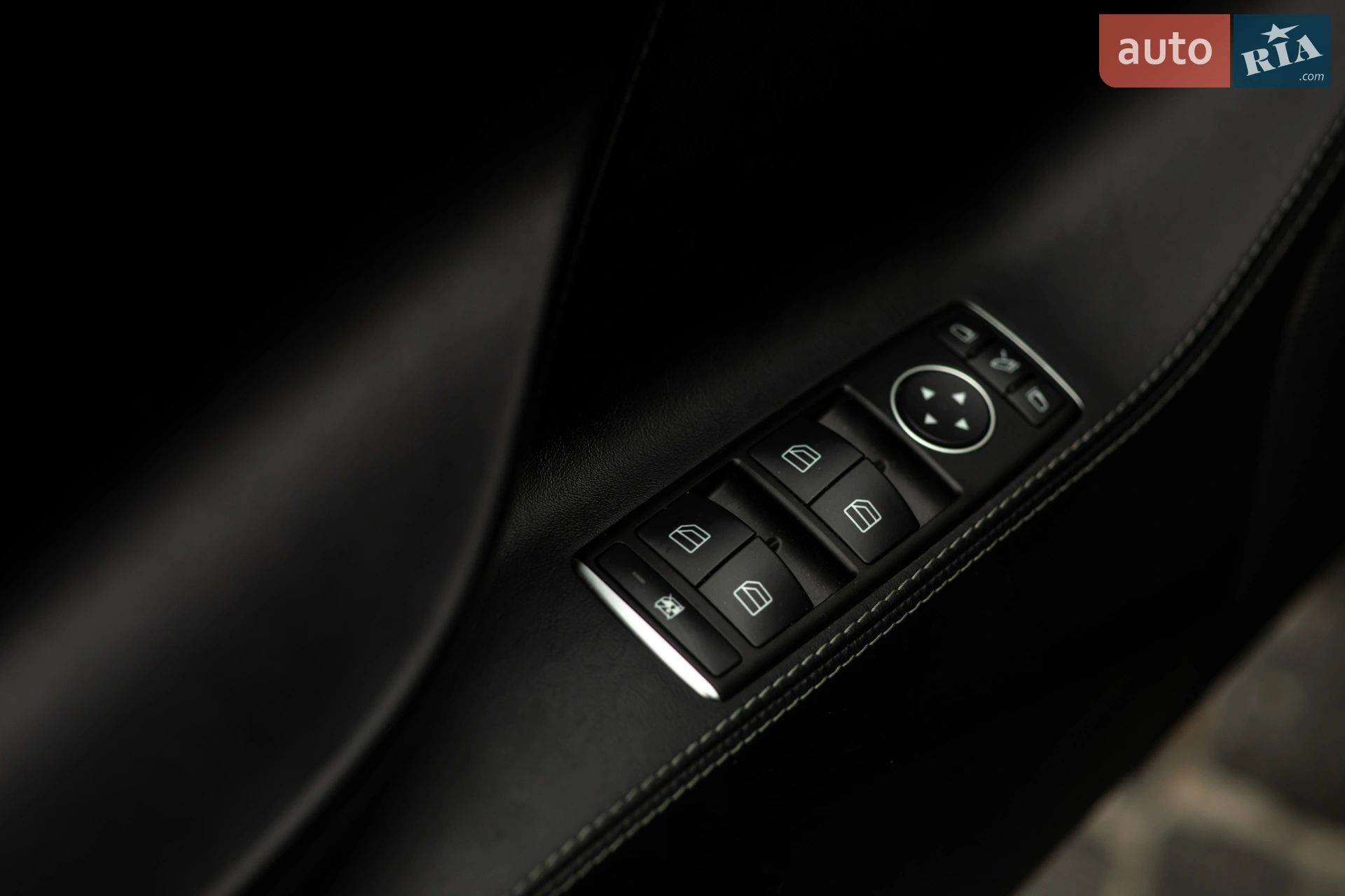 2016 Tesla Model S - мініатюра 31