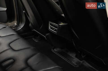Лифтбек Tesla Model S 2016 в Днепре