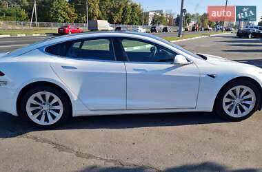 Лифтбек Tesla Model S 2017 в 