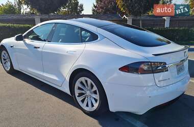 Лифтбек Tesla Model S 2017 в 