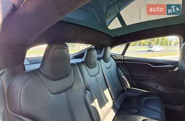 Лифтбек Tesla Model S 2017 в 