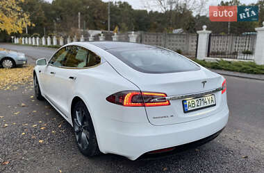 Лифтбек Tesla Model S 2017 в Виннице