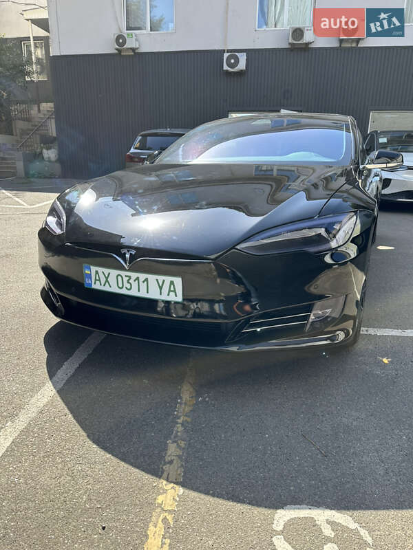 Лифтбек Tesla Model S 2019 в Харькове