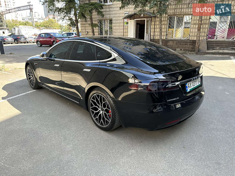 Лифтбек Tesla Model S 2019 в Харькове фото 4 Лифтбек Tesla Model S 2019 в Харькове
