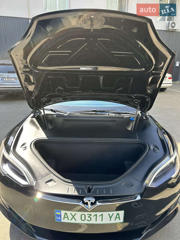 Лифтбек Tesla Model S 2019 в Харькове фото 13 Лифтбек Tesla Model S 2019 в Харькове