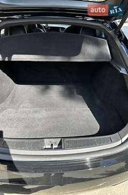 Лифтбек Tesla Model S 2019 в Харькове