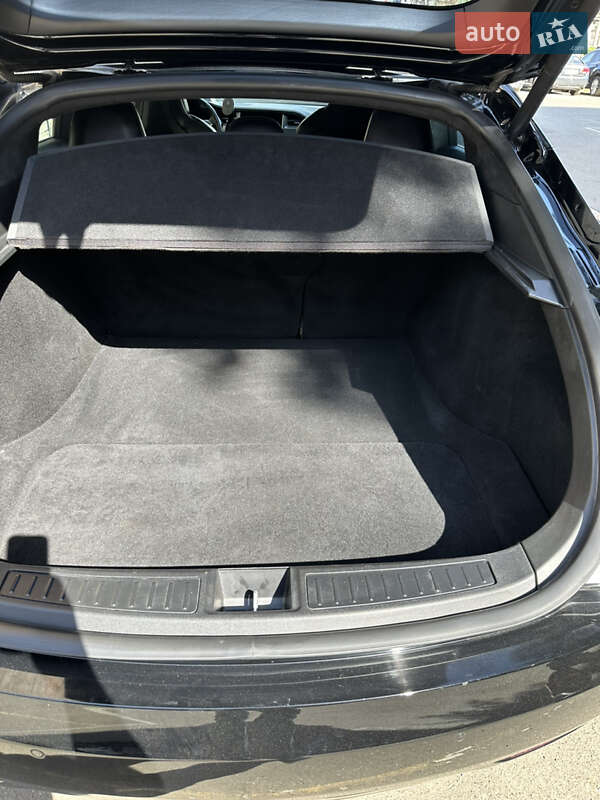 Лифтбек Tesla Model S 2019 в Харькове