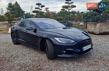 Лифтбек Tesla Model S 2014 в 
