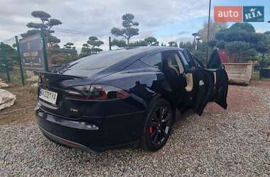 Лифтбек Tesla Model S 2014 в 