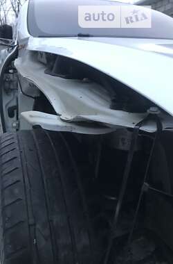 Лифтбек Tesla Model S 2017 в 