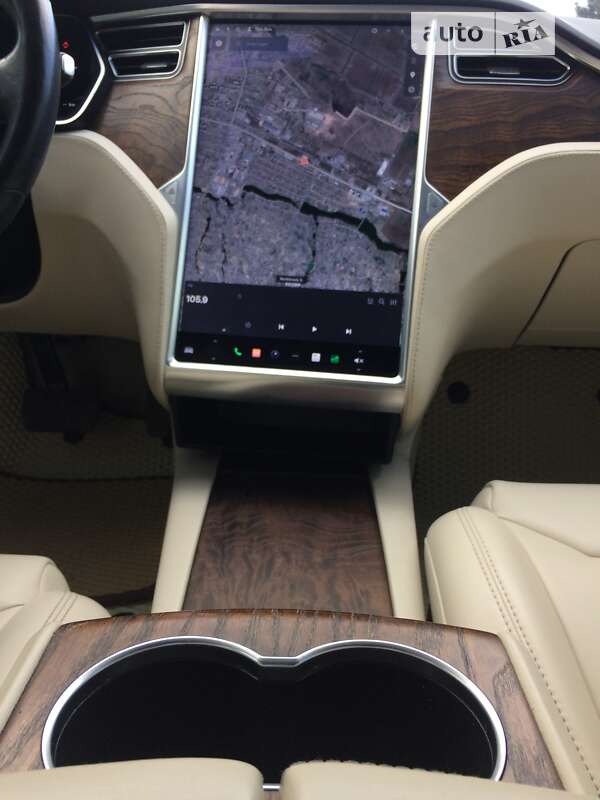 Ліфтбек Tesla Model S 2017 в Вінниці