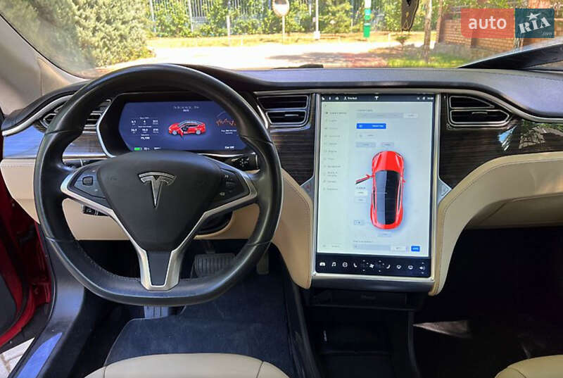 Лифтбек Tesla Model S 2014 в Киеве