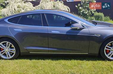 Лифтбек Tesla Model S 2015 в Полтаве