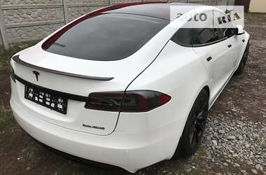 Лифтбек Tesla Model S 2019 в Виннице