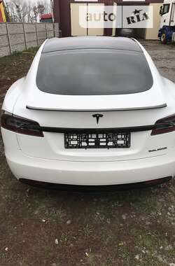 Лифтбек Tesla Model S 2019 в Виннице