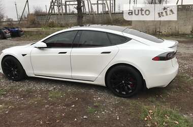 Лифтбек Tesla Model S 2019 в Виннице