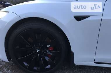 Лифтбек Tesla Model S 2019 в Виннице