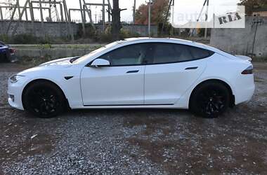 Лифтбек Tesla Model S 2019 в Виннице
