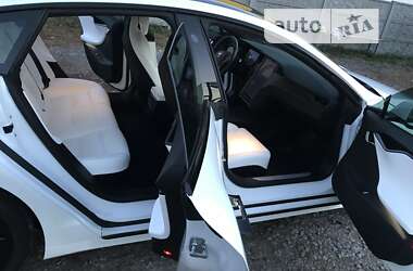 Лифтбек Tesla Model S 2019 в Виннице