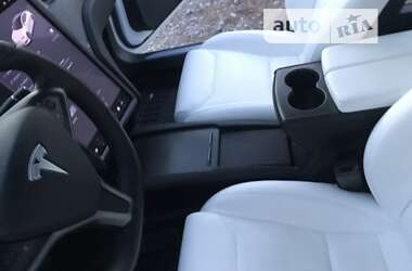 Лифтбек Tesla Model S 2019 в 