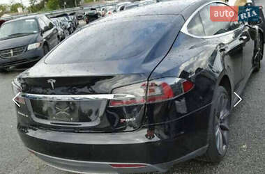 Лифтбек Tesla Model S 2013 в 