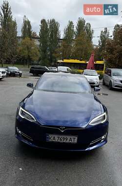 Лифтбек Tesla Model S 2018 в Киеве
