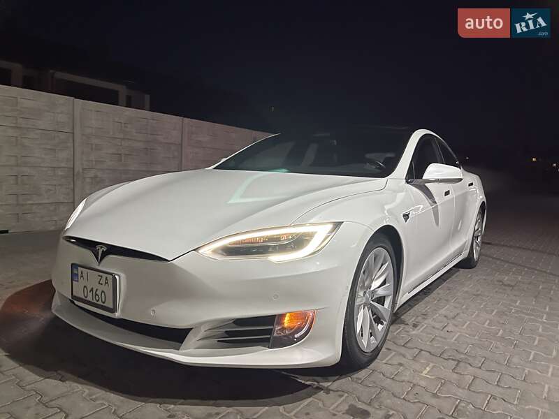Ліфтбек Tesla Model S 2016 в Білій Церкві