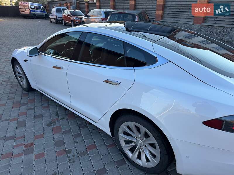 Ліфтбек Tesla Model S 2016 в Білій Церкві
