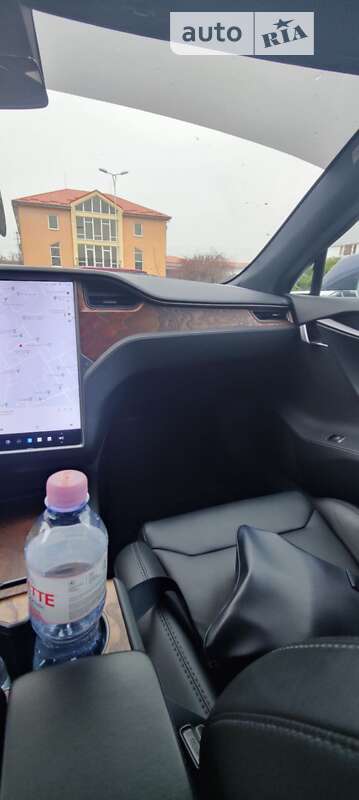 Лифтбек Tesla Model S 2019 в Ужгороде