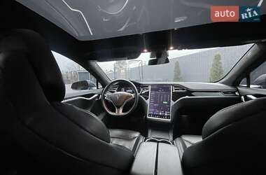 Лифтбек Tesla Model S 2017 в Львове